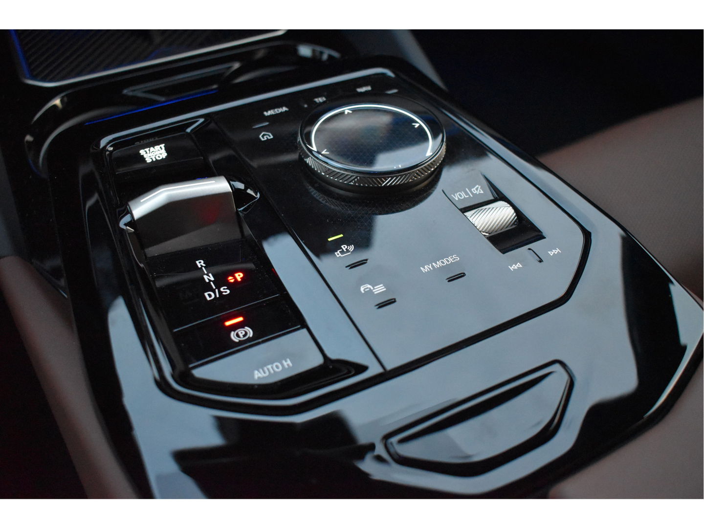 BMW 5 Serie 520i M-Sport Comfort pack 208 pk | Vol | Pano.dak | HUD | Harman/Kardon | Keyless | Memory stoelen | 360 gr.camera | Stoelverkoeling