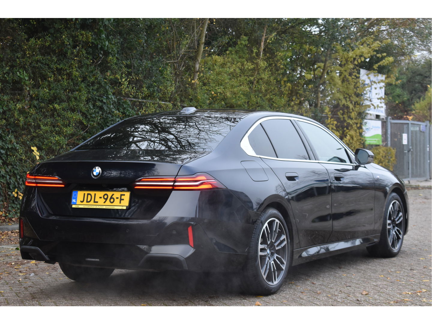 BMW 5 Serie 520i M-Sport Comfort pack 208 pk | Vol | Pano.dak | HUD | Harman/Kardon | Keyless | Memory stoelen | 360 gr.camera | Stoelverkoeling