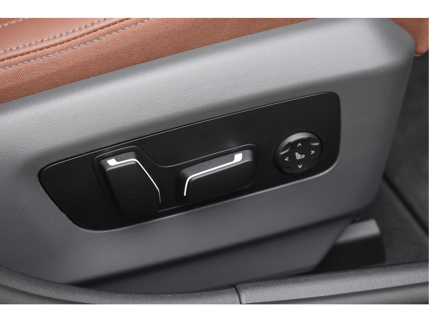 BMW 5 Serie 520i M-Sport Comfort pack 208 pk | Vol | Pano.dak | HUD | Harman/Kardon | Keyless | Memory stoelen | 360 gr.camera | Stoelverkoeling