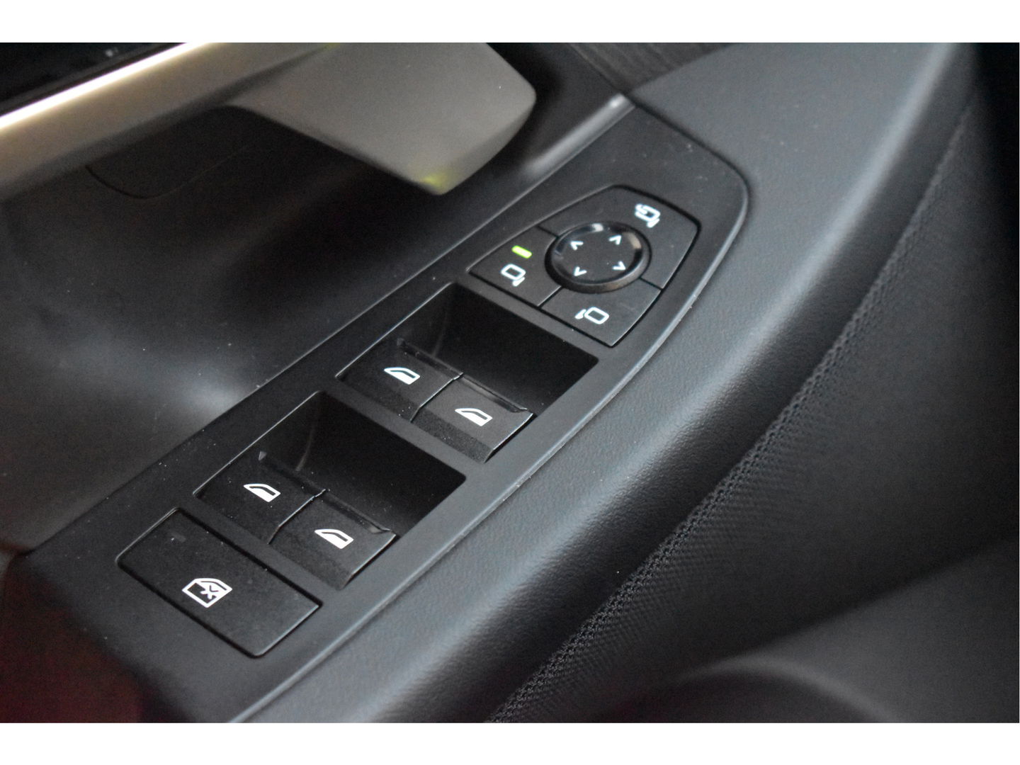 BMW 5 Serie 520i M-Sport Comfort pack 208 pk | Vol | Pano.dak | HUD | Harman/Kardon | Keyless | Memory stoelen | 360 gr.camera | Stoelverkoeling