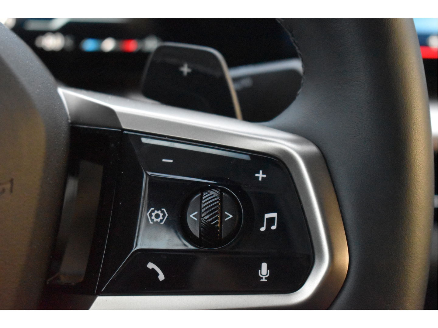 BMW 5 Serie 520i M-Sport Comfort pack 208 pk | Vol | Pano.dak | HUD | Harman/Kardon | Keyless | Memory stoelen | 360 gr.camera | Stoelverkoeling