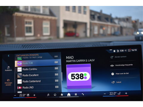 BMW 5 Serie 520i M-Sport Comfort pack 208 pk | Vol | Pano.dak | HUD | Harman/Kardon | Keyless | Memory stoelen | 360 gr.camera | Stoelverkoeling