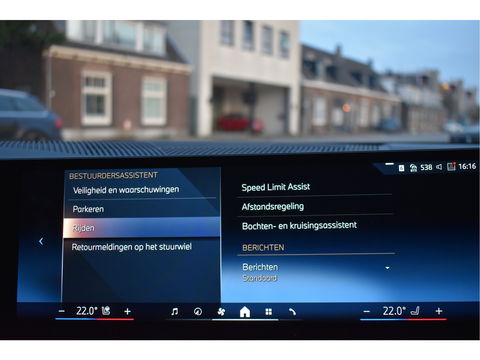 BMW 5 Serie 520i M-Sport Comfort pack 208 pk | Vol | Pano.dak | HUD | Harman/Kardon | Keyless | Memory stoelen | 360 gr.camera | Stoelverkoeling