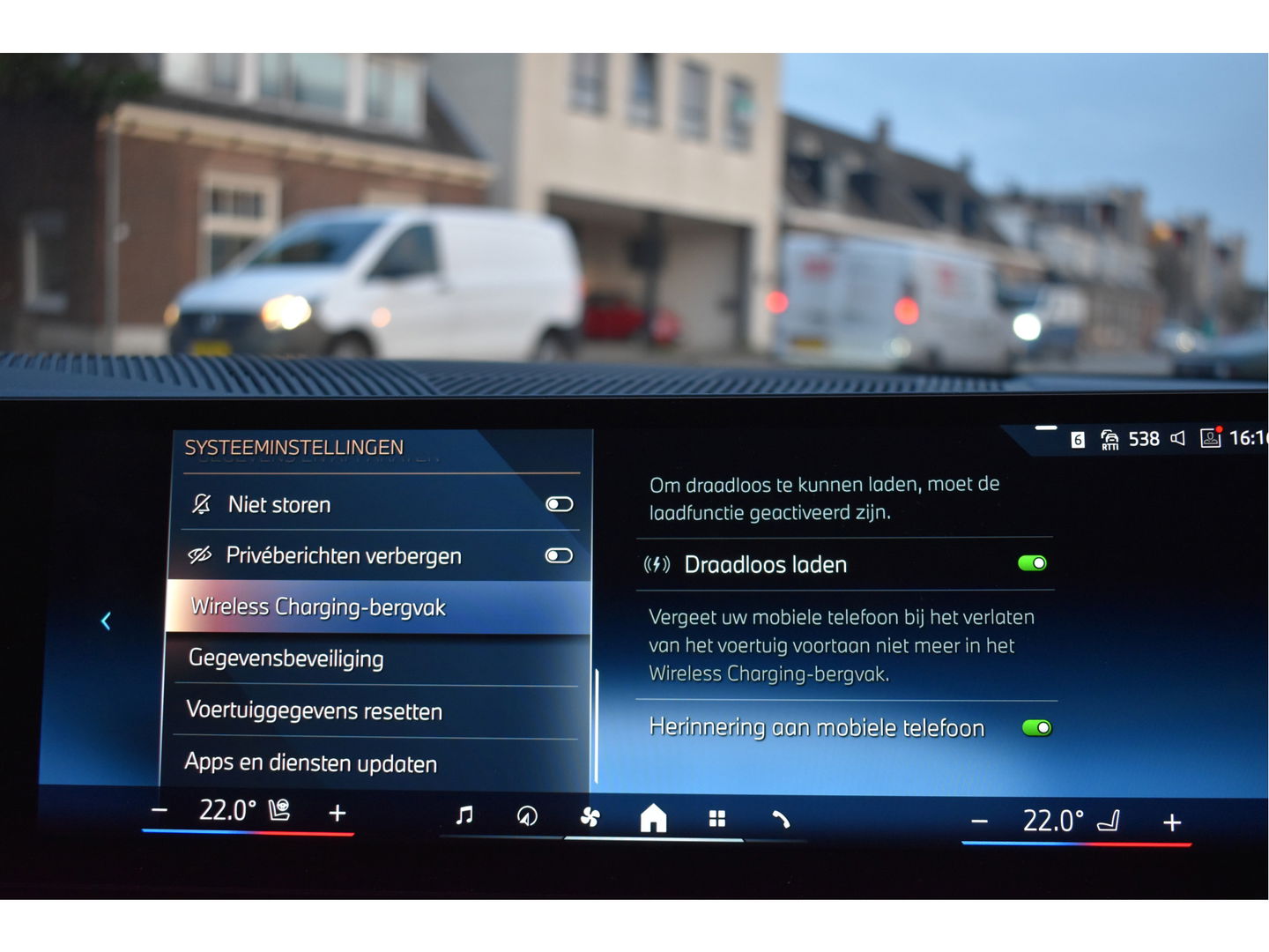 BMW 5 Serie 520i M-Sport Comfort pack 208 pk | Vol | Pano.dak | HUD | Harman/Kardon | Keyless | Memory stoelen | 360 gr.camera | Stoelverkoeling