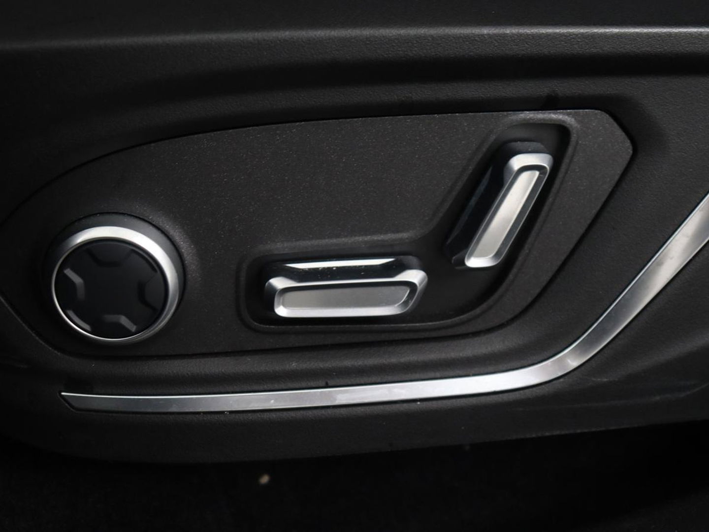 Lynk & Co 01 1.5 Plug In | 19.600 km NAP | Panoramadak | Infinity by Harman | Camera | Adaptive cruise | Stoelverwarming | Carplay | Memory | Full LED | PHEV