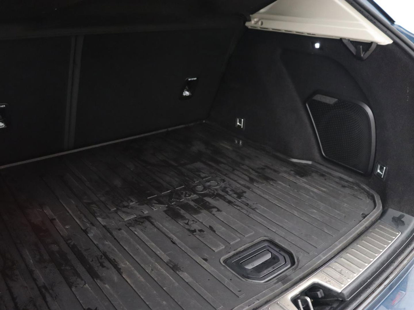 Lynk & Co 01 1.5 Plug In | 19.600 km NAP | Panoramadak | Infinity by Harman | Camera | Adaptive cruise | Stoelverwarming | Carplay | Memory | Full LED | PHEV