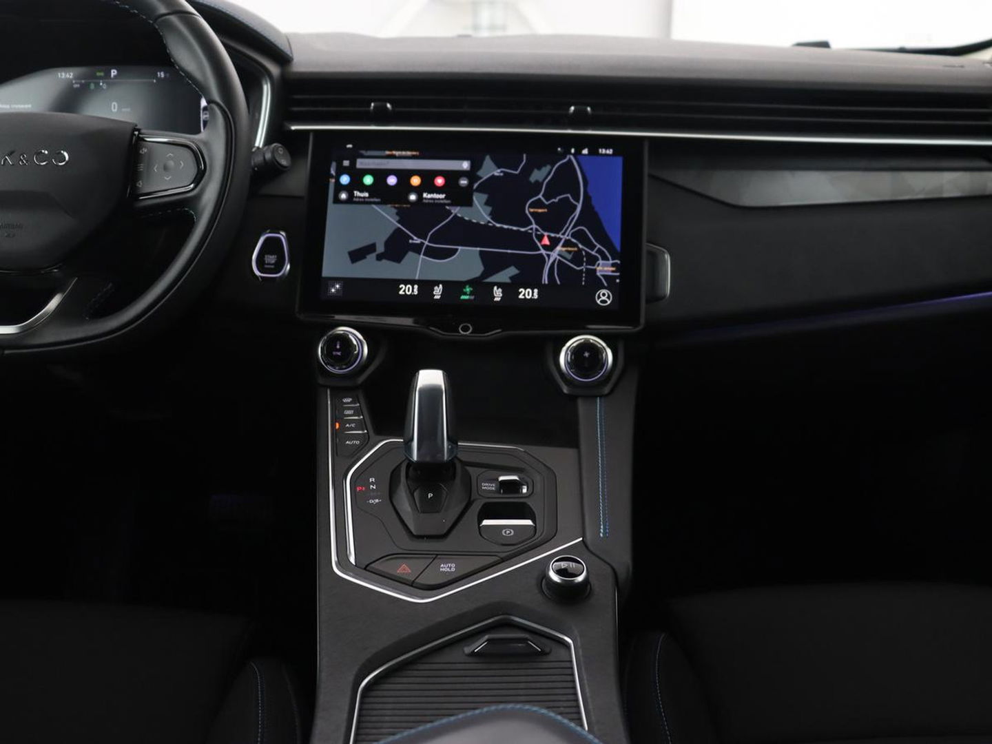 Lynk & Co 01 1.5 Plug In | 19.600 km NAP | Panoramadak | Infinity by Harman | Camera | Adaptive cruise | Stoelverwarming | Carplay | Memory | Full LED | PHEV