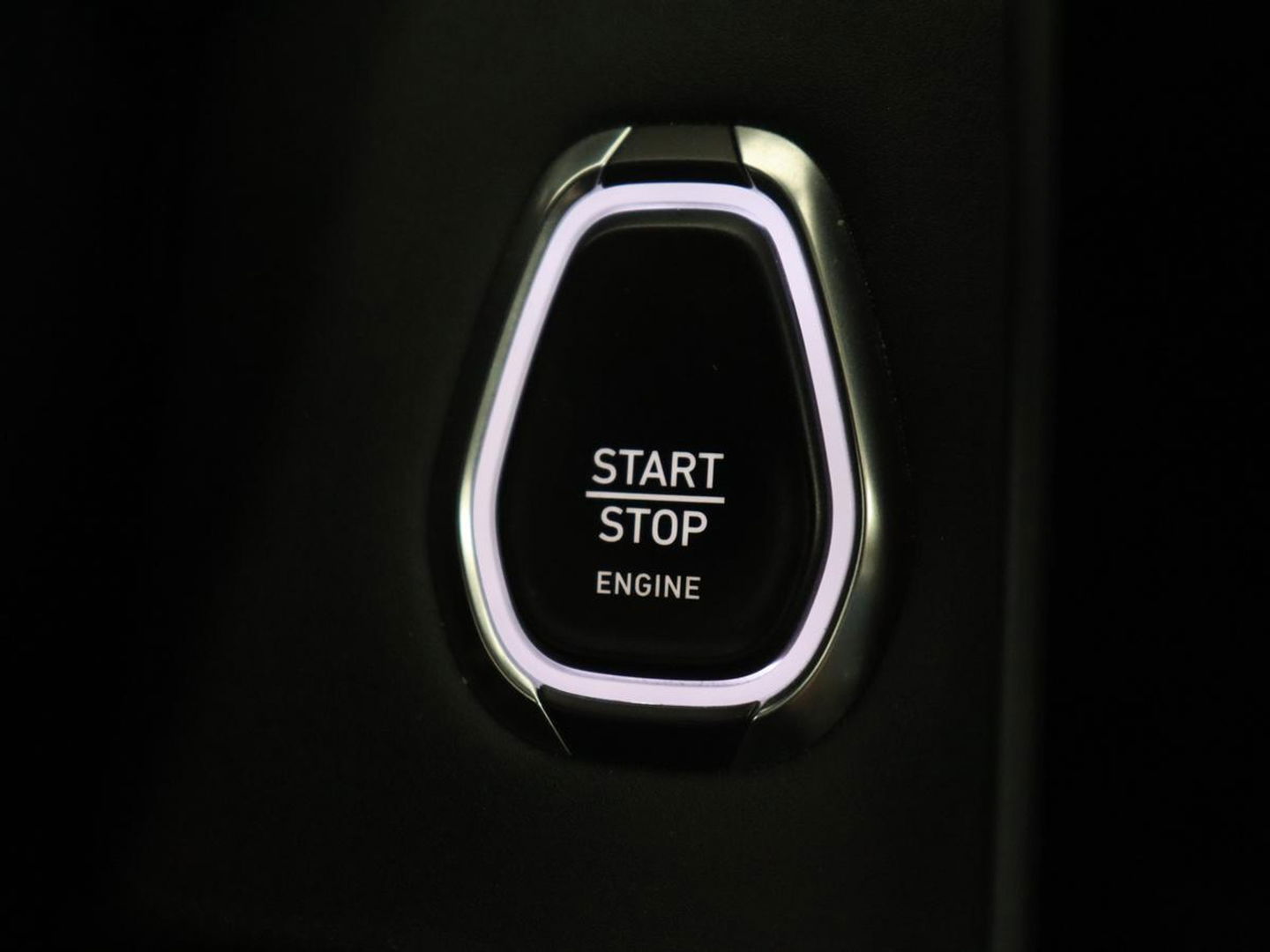 Lynk & Co 01 1.5 Plug In | Trekhaak | Panoramadak | Infinity by Harman | Camera | Adaptive cruise | Stoelverwarming | Carplay | Memory | Full LED | PHEV