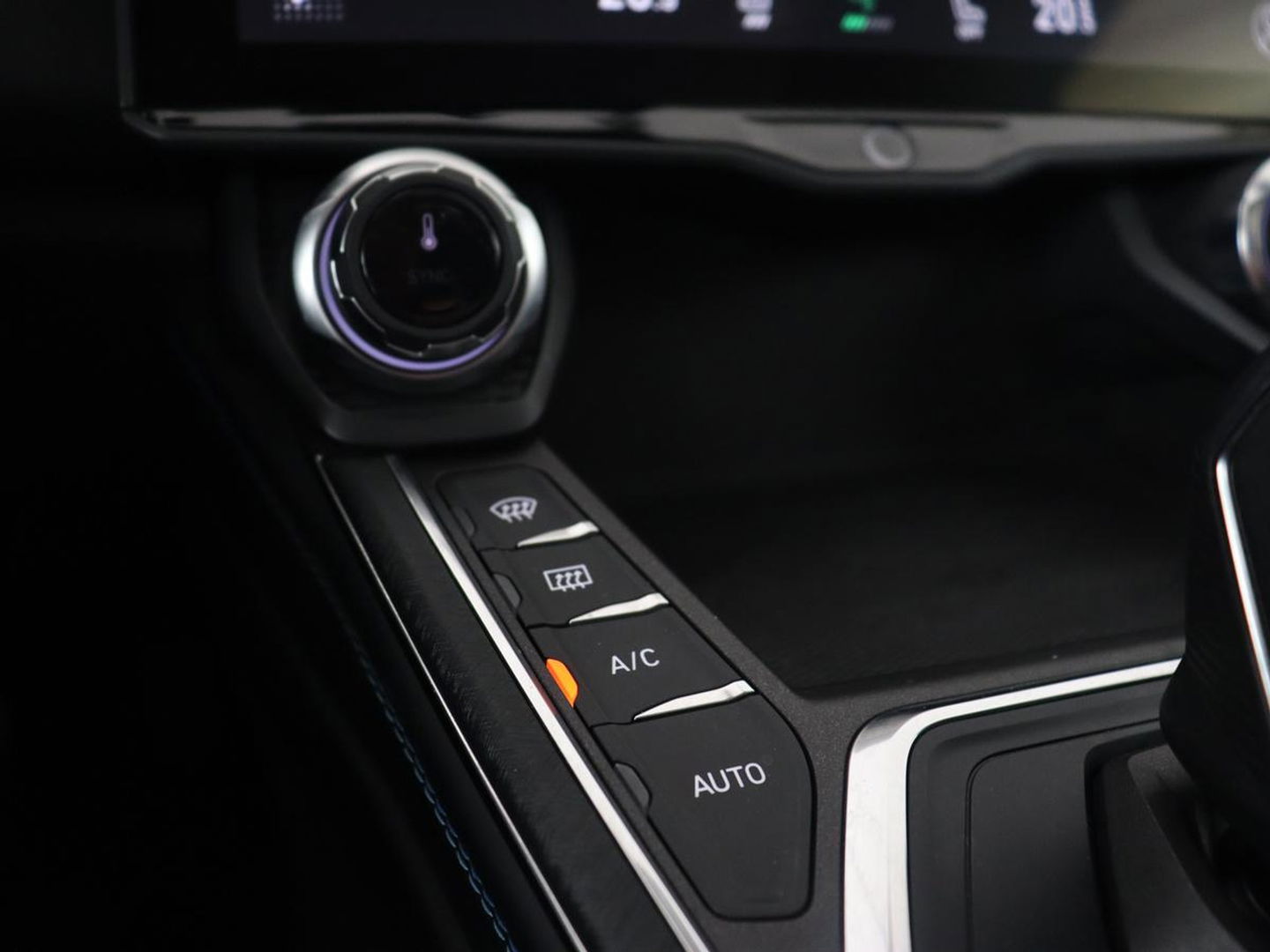 Lynk & Co 01 1.5 Plug In | Trekhaak | Panoramadak | Infinity by Harman | Camera | Adaptive cruise | Stoelverwarming | Carplay | Memory | Full LED | PHEV