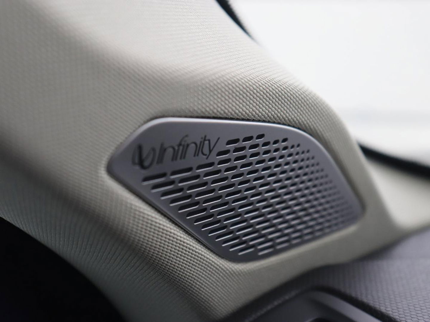 Lynk & Co 01 1.5 Plug In | Trekhaak | Panoramadak | Infinity by Harman | Camera | Adaptive cruise | Stoelverwarming | Carplay | Memory | Full LED | PHEV