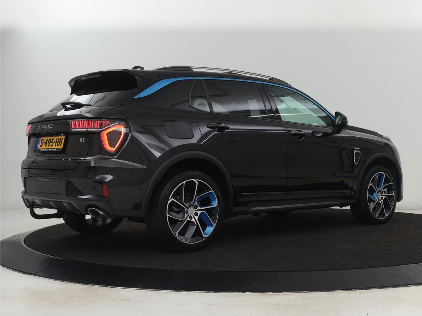 Lynk & Co 01 1.5 Plug In | Trekhaak | Panoramadak | Infinity by Harman | Camera | Adaptive cruise | Stoelverwarming | Carplay | Memory | Full LED | PHEV