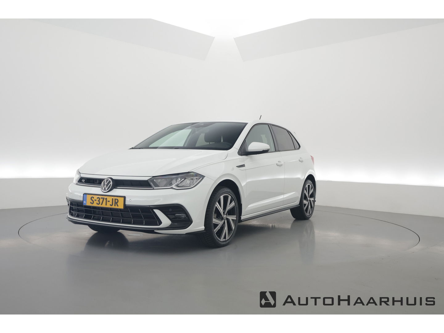 Volkswagen Polo 1.0 TSI R-Line DSG | Adapt. Cruise | Apple CarPlay & Android Auto | Trekhaak | Navi | 17"