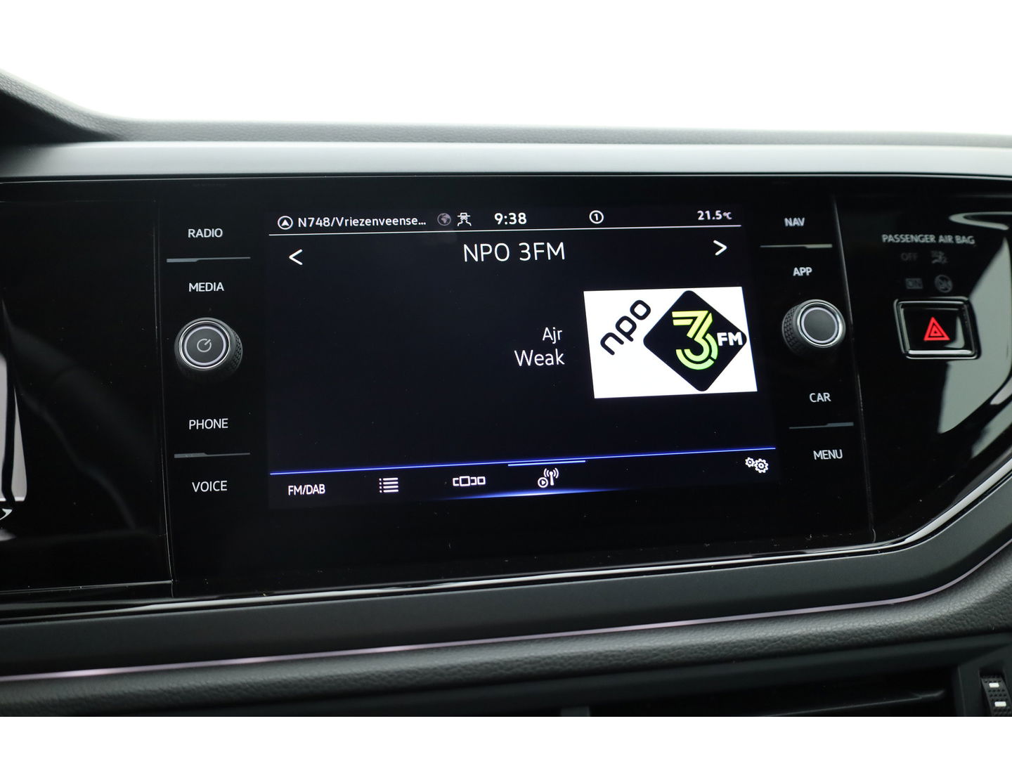 Volkswagen Polo 1.0 TSI R-Line DSG | Adapt. Cruise | Apple CarPlay & Android Auto | Trekhaak | Navi | 17"