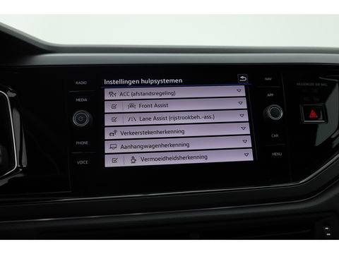 Volkswagen Polo 1.0 TSI R-Line DSG | Adapt. Cruise | Apple CarPlay & Android Auto | Trekhaak | Navi | 17"