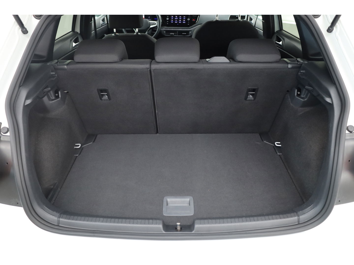 Volkswagen Polo 1.0 TSI R-Line DSG | Adapt. Cruise | Apple CarPlay & Android Auto | Trekhaak | Navi | 17"