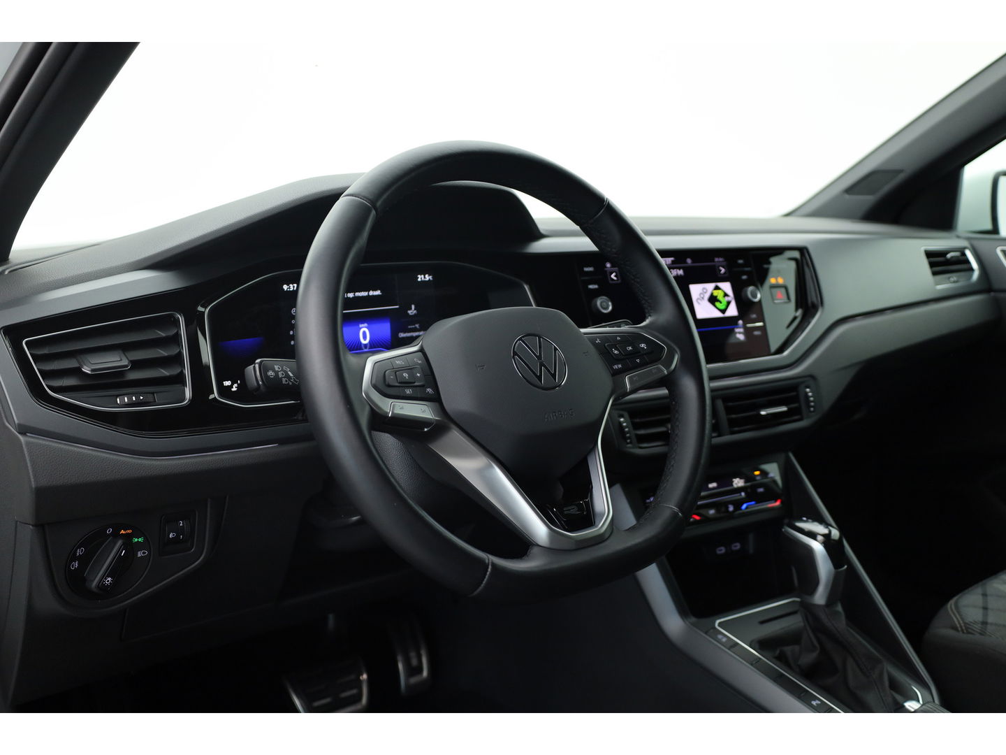 Volkswagen Polo 1.0 TSI R-Line DSG | Adapt. Cruise | Apple CarPlay & Android Auto | Trekhaak | Navi | 17"