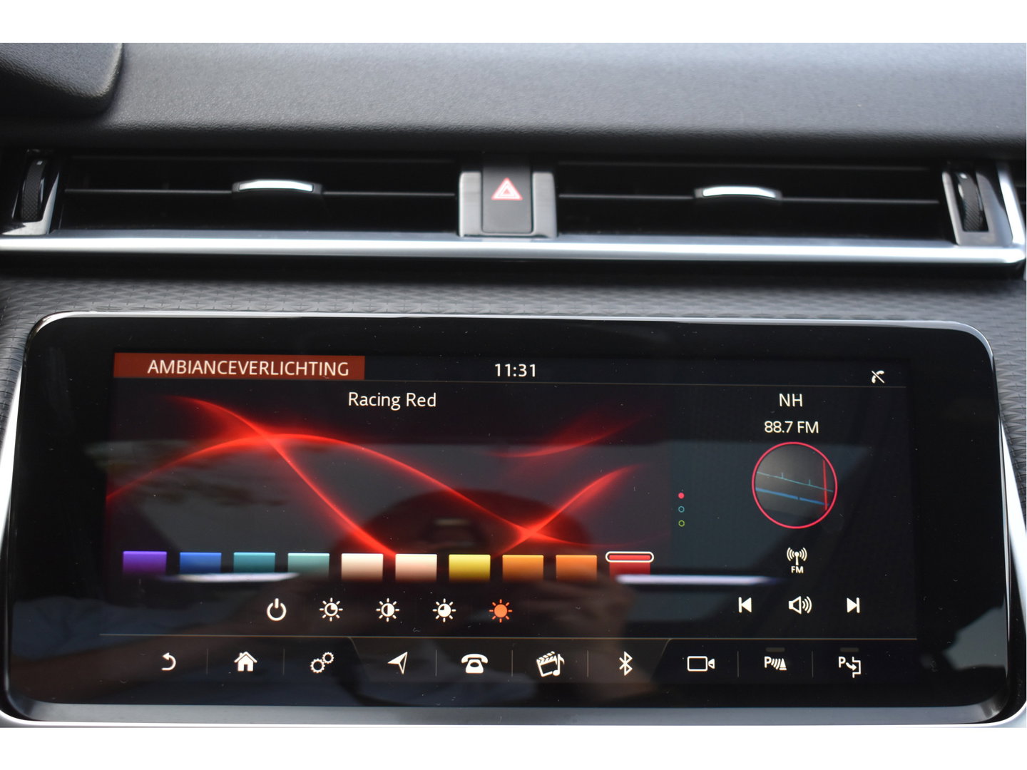 Land Rover Range Rover Velar 2.0 P250 Turbo AWD R-Dynamic Drive Pro Pack | Keyless | Digitale tellers | Pano.dak | Carplay | Adapt.CC | Camera | Meridian | Elekt.stoelen