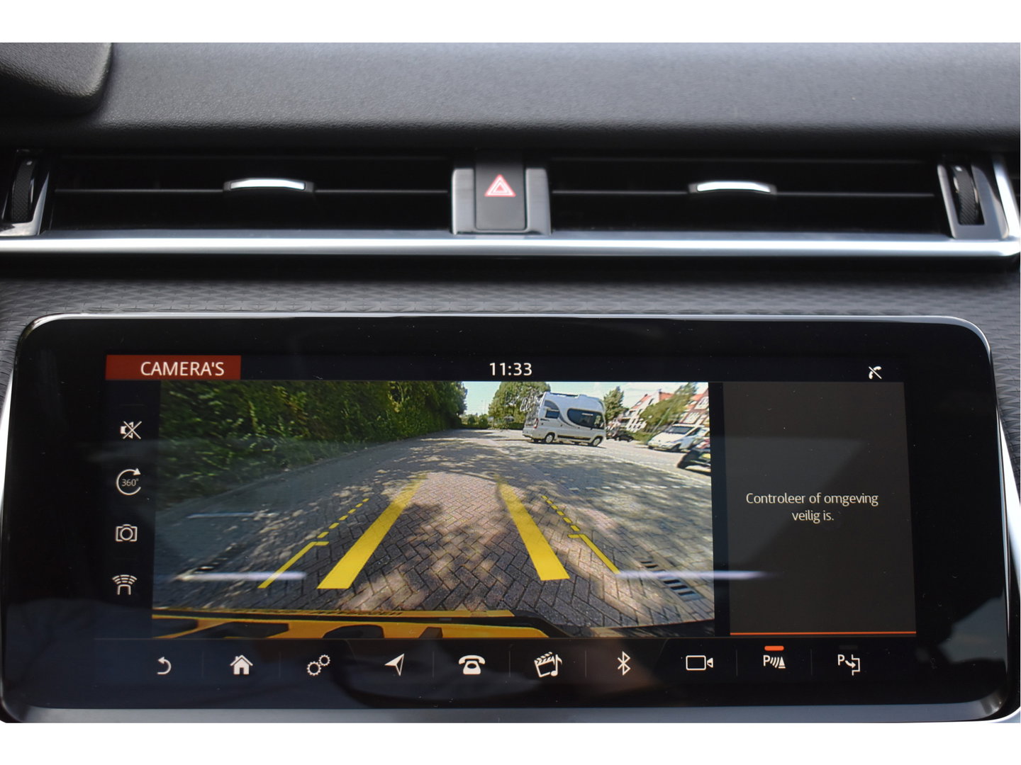 Land Rover Range Rover Velar 2.0 P250 Turbo AWD R-Dynamic Drive Pro Pack | Keyless | Digitale tellers | Pano.dak | Carplay | Adapt.CC | Camera | Meridian | Elekt.stoelen