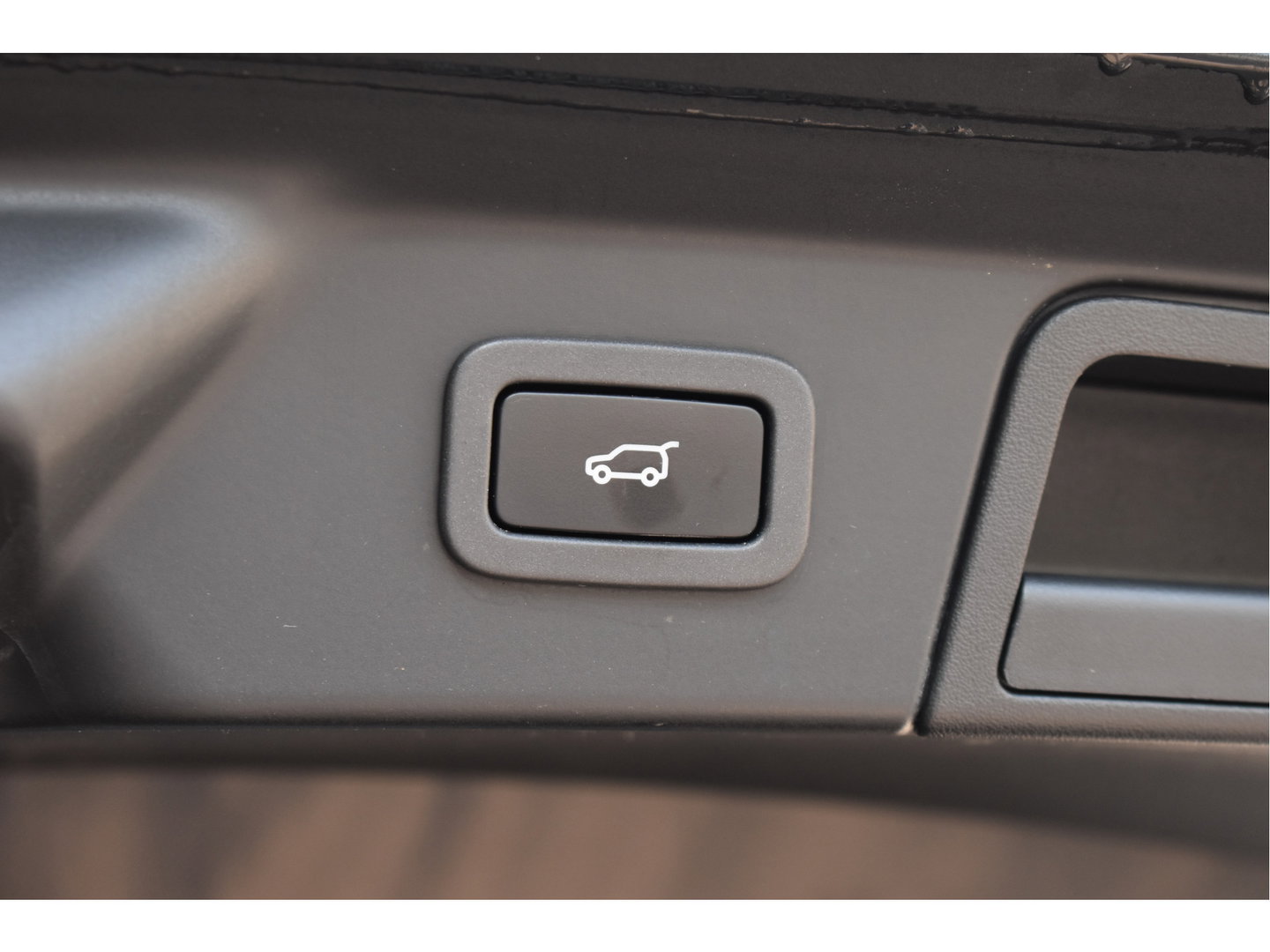 Land Rover Range Rover Velar 2.0 P250 Turbo AWD R-Dynamic Drive Pro Pack | Keyless | Digitale tellers | Pano.dak | Carplay | Adapt.CC | Camera | Meridian | Elekt.stoelen