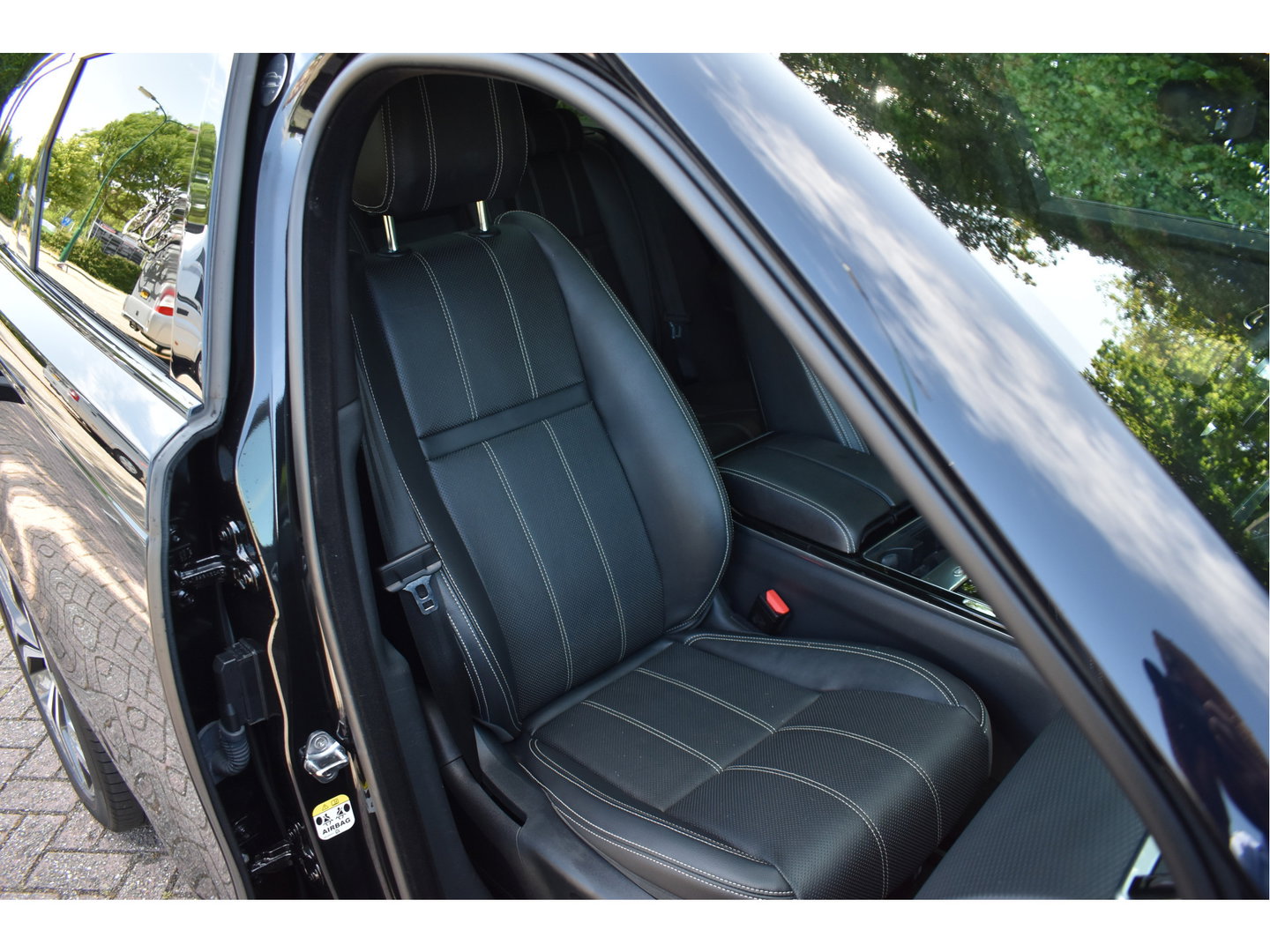 Land Rover Range Rover Velar 2.0 P250 Turbo AWD R-Dynamic Drive Pro Pack | Keyless | Digitale tellers | Pano.dak | Carplay | Adapt.CC | Camera | Meridian | Elekt.stoelen