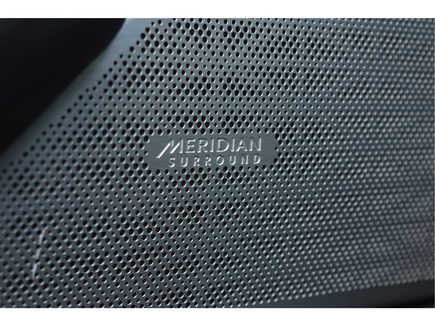 Land Rover Range Rover Velar 2.0 P250 Turbo AWD R-Dynamic Drive Pro Pack | Keyless | Digitale tellers | Pano.dak | Carplay | Adapt.CC | Camera | Meridian | Elekt.stoelen