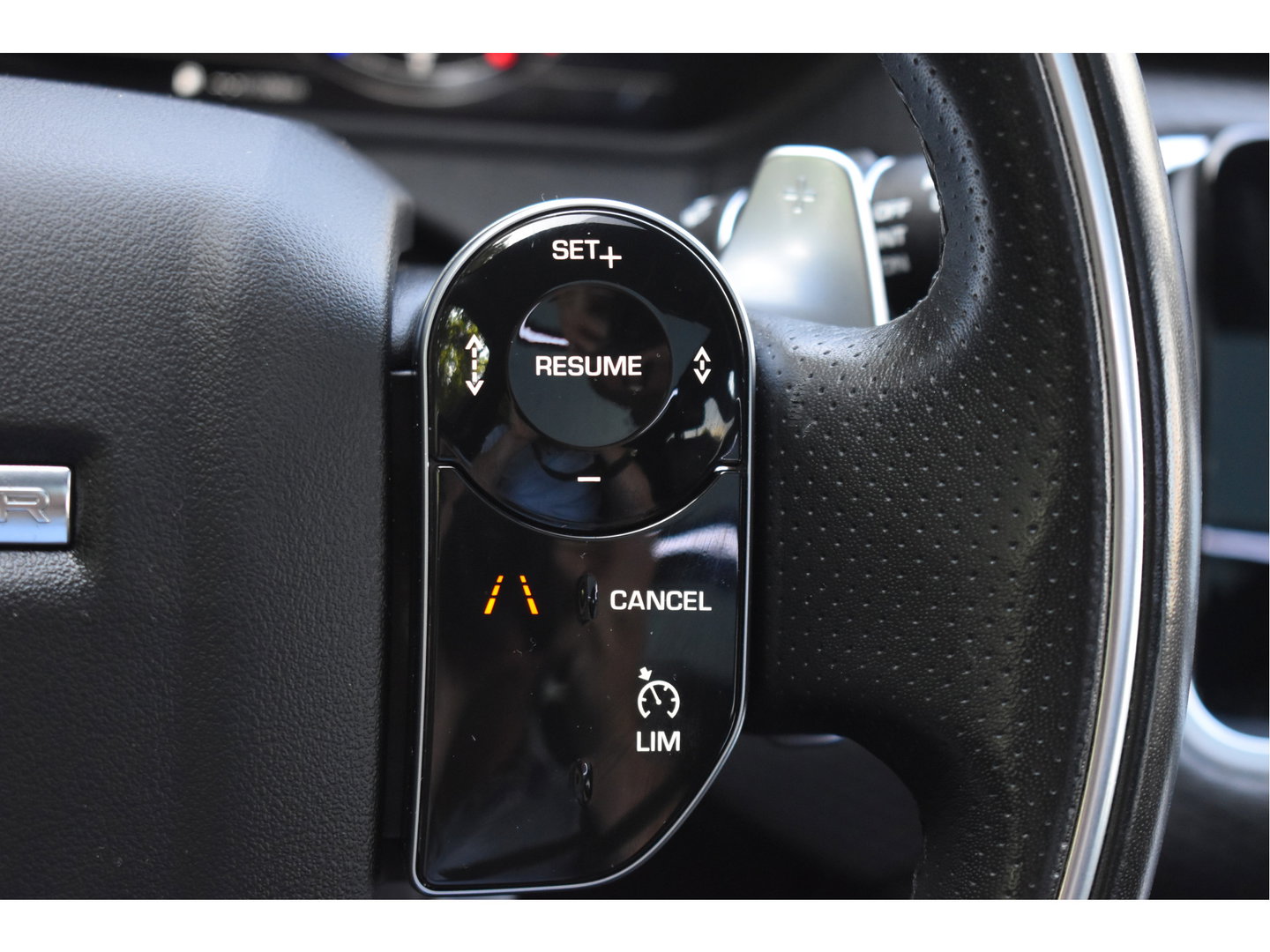 Land Rover Range Rover Velar 2.0 P250 Turbo AWD R-Dynamic Drive Pro Pack | Keyless | Digitale tellers | Pano.dak | Carplay | Adapt.CC | Camera | Meridian | Elekt.stoelen