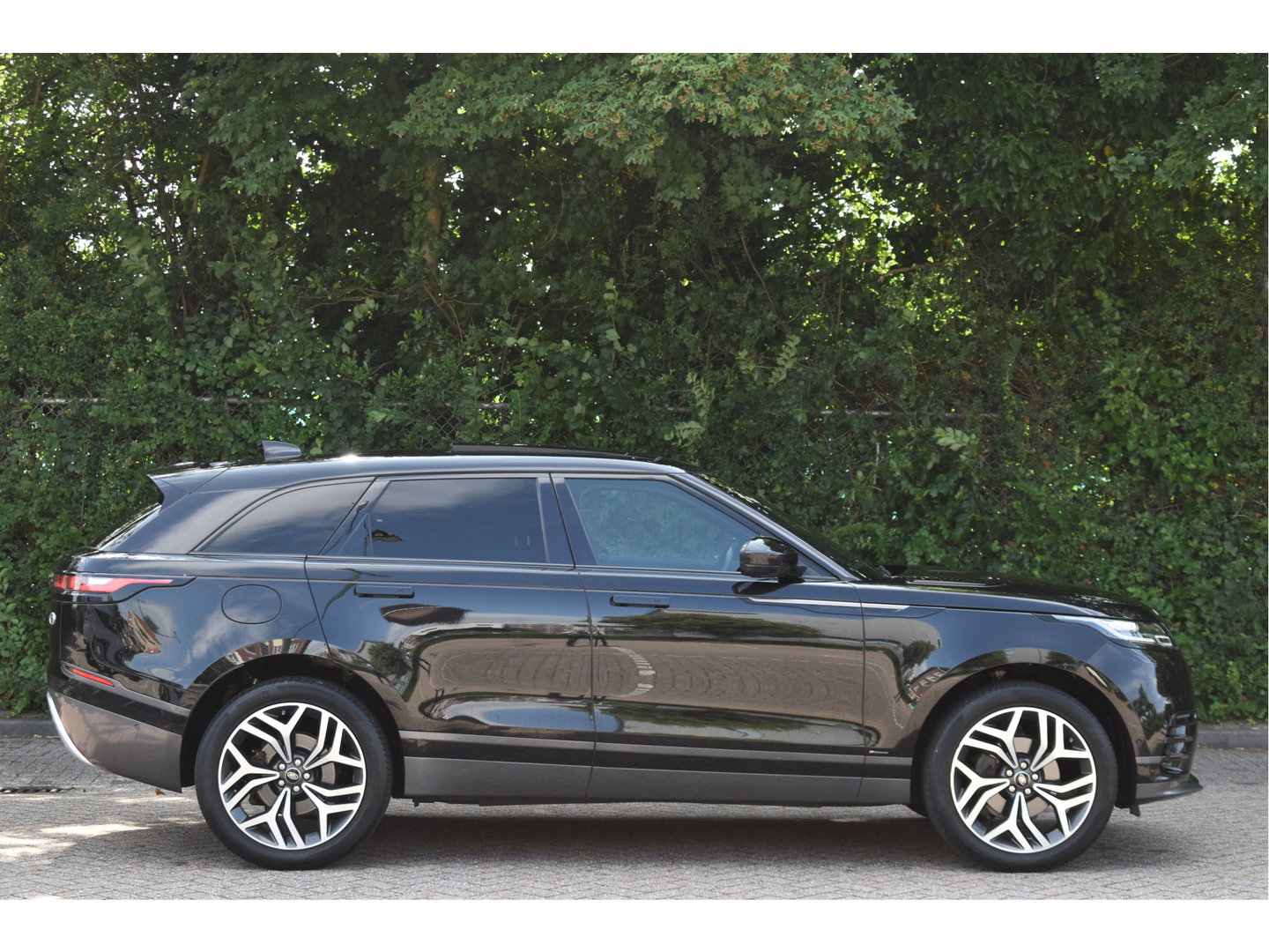 Land Rover Range Rover Velar 2.0 P250 Turbo AWD R-Dynamic Drive Pro Pack | Keyless | Digitale tellers | Pano.dak | Carplay | Adapt.CC | Camera | Meridian | Elekt.stoelen