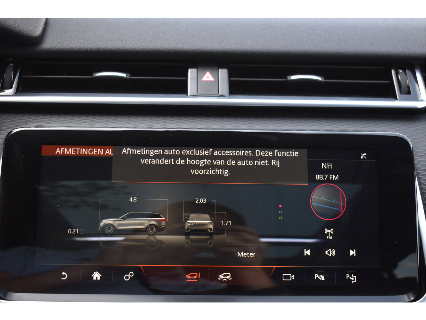 Land Rover Range Rover Velar 2.0 P250 Turbo AWD R-Dynamic Drive Pro Pack | Keyless | Digitale tellers | Pano.dak | Carplay | Adapt.CC | Camera | Meridian | Elekt.stoelen