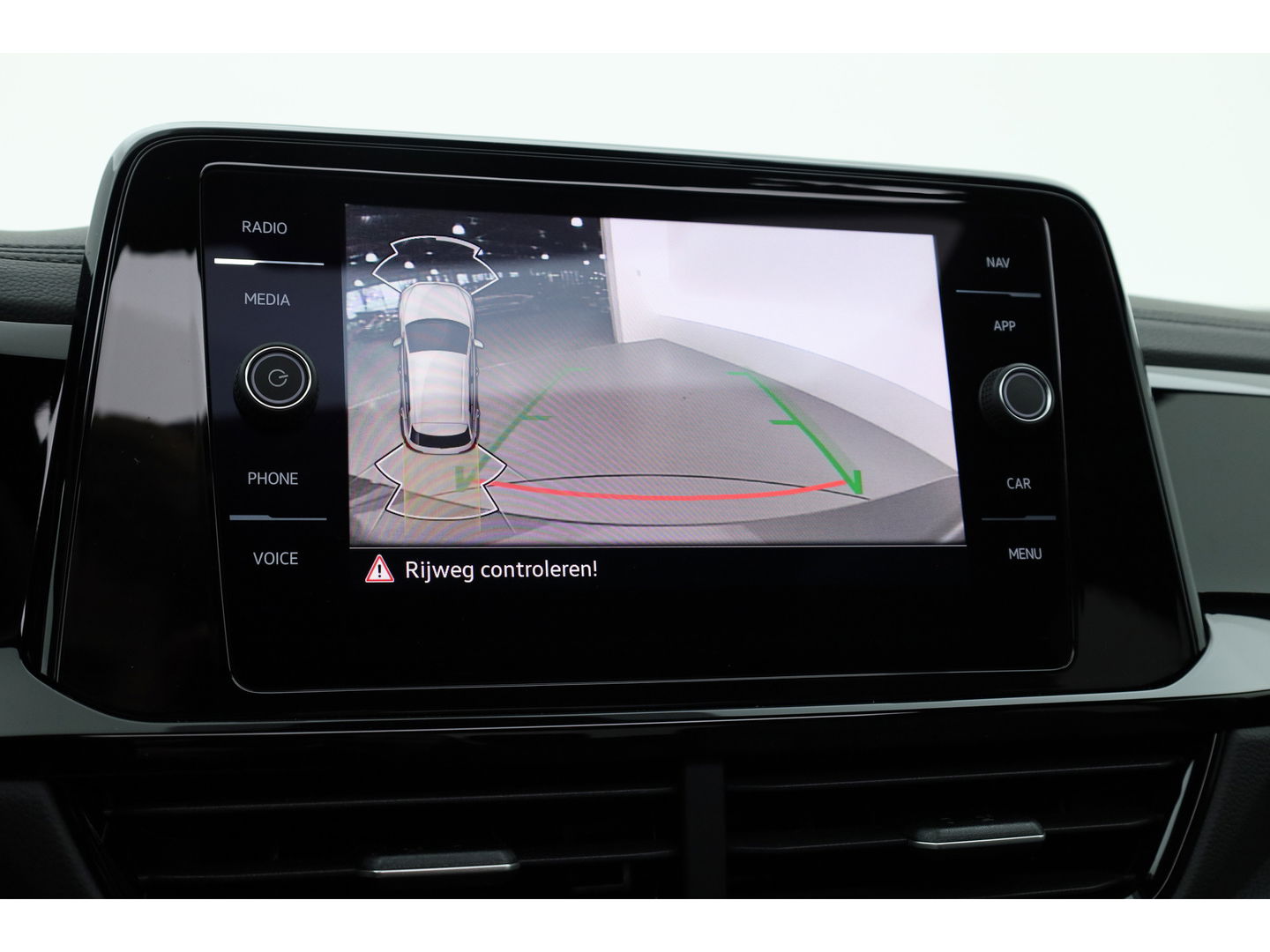 Volkswagen T-Roc 1.5 TSI R-Line Black Style | Pano | Adapt. Cruise | 19'' | IQ. Light | Camera | Afn. Trekhaak