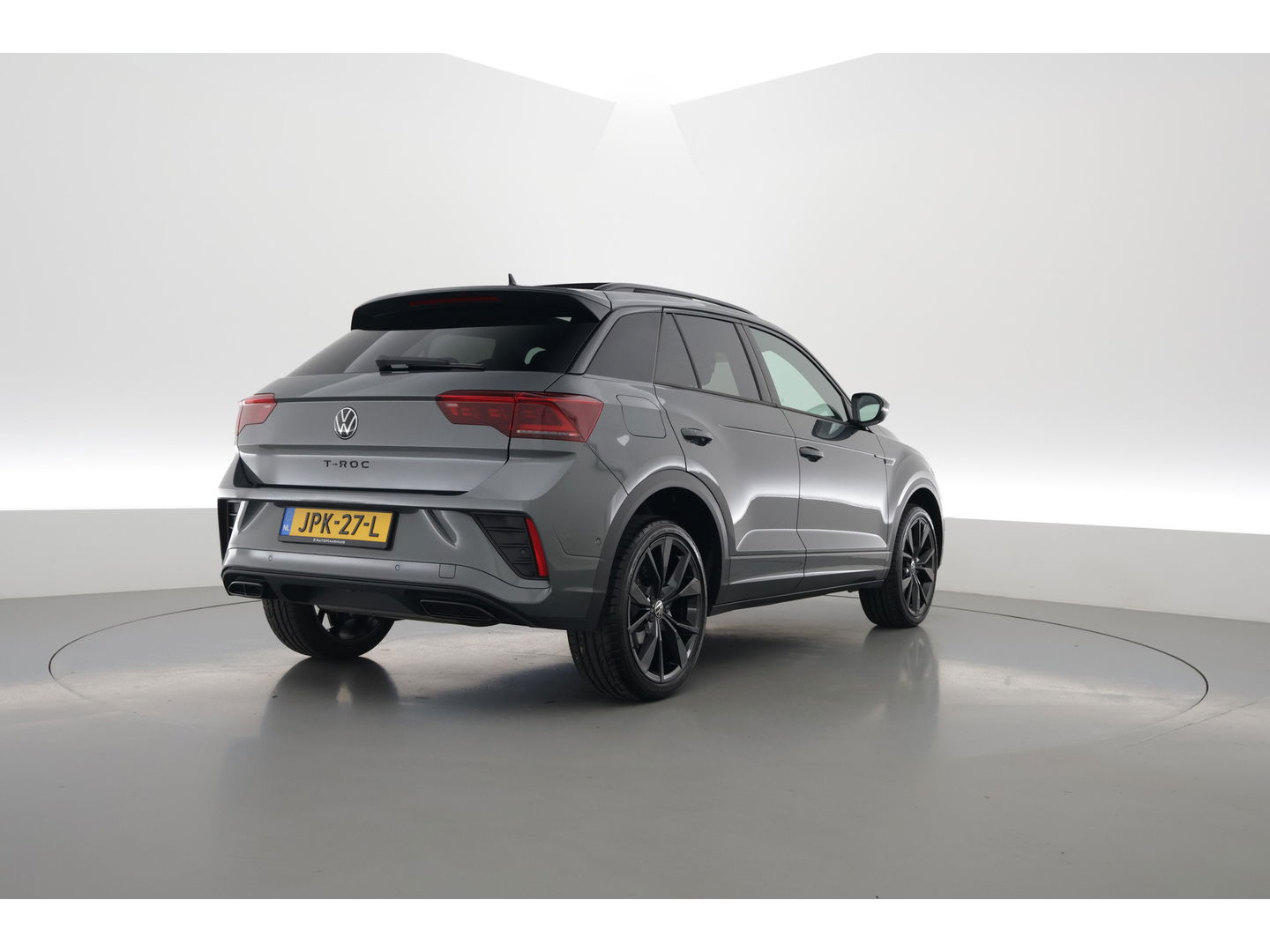 Volkswagen T-Roc 1.5 TSI R-Line Black Style | Pano | Adapt. Cruise | 19'' | IQ. Light | Camera | Afn. Trekhaak