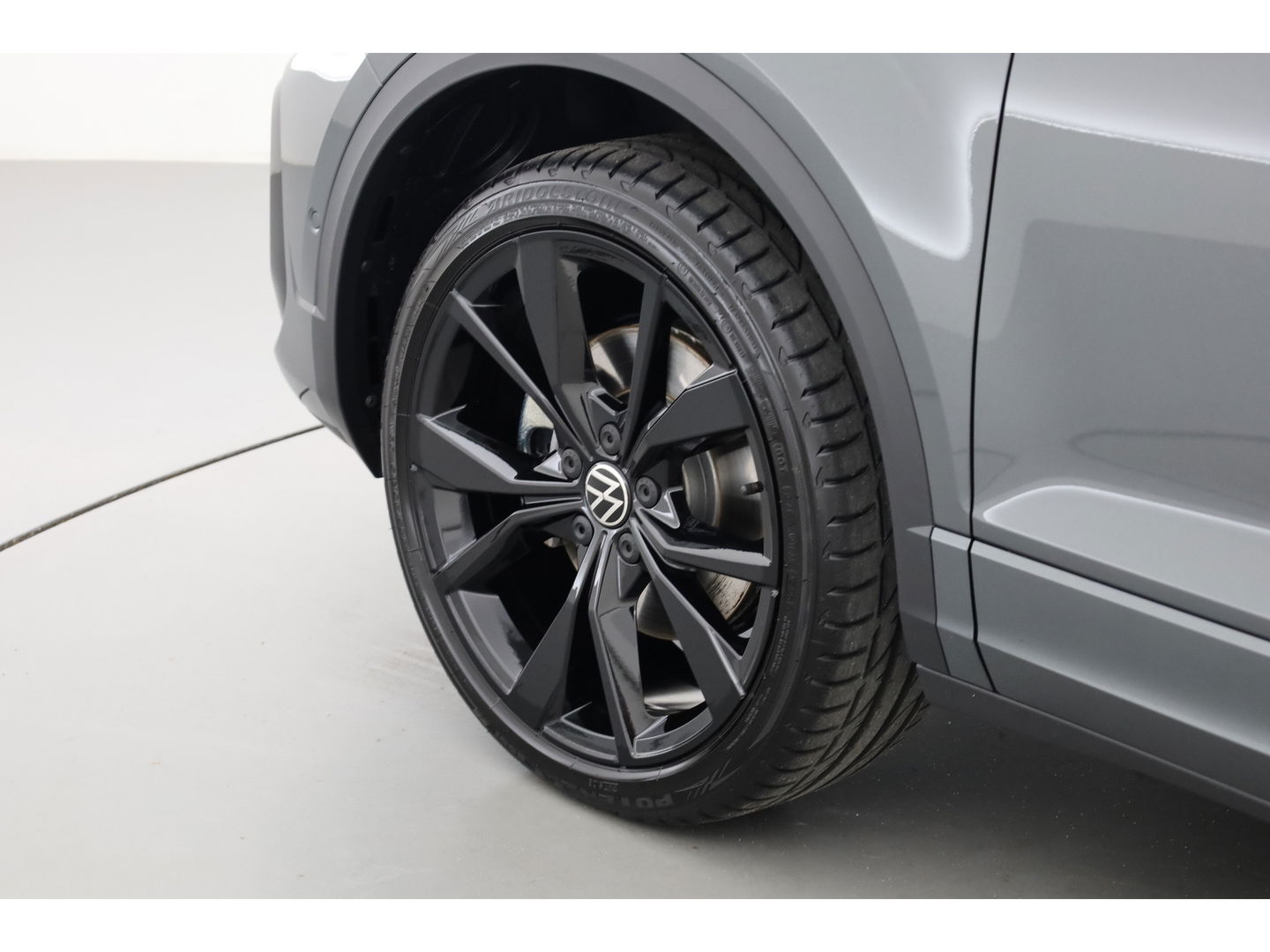 Volkswagen T-Roc 1.5 TSI R-Line Black Style | Pano | Adapt. Cruise | 19'' | IQ. Light | Camera | Afn. Trekhaak