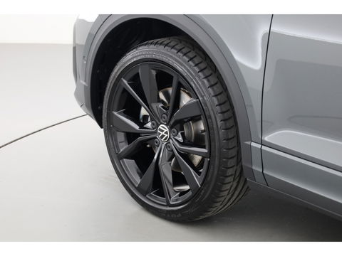 Volkswagen T-Roc 1.5 TSI R-Line Black Style | Pano | Adapt. Cruise | 19'' | IQ. Light | Camera | Afn. Trekhaak