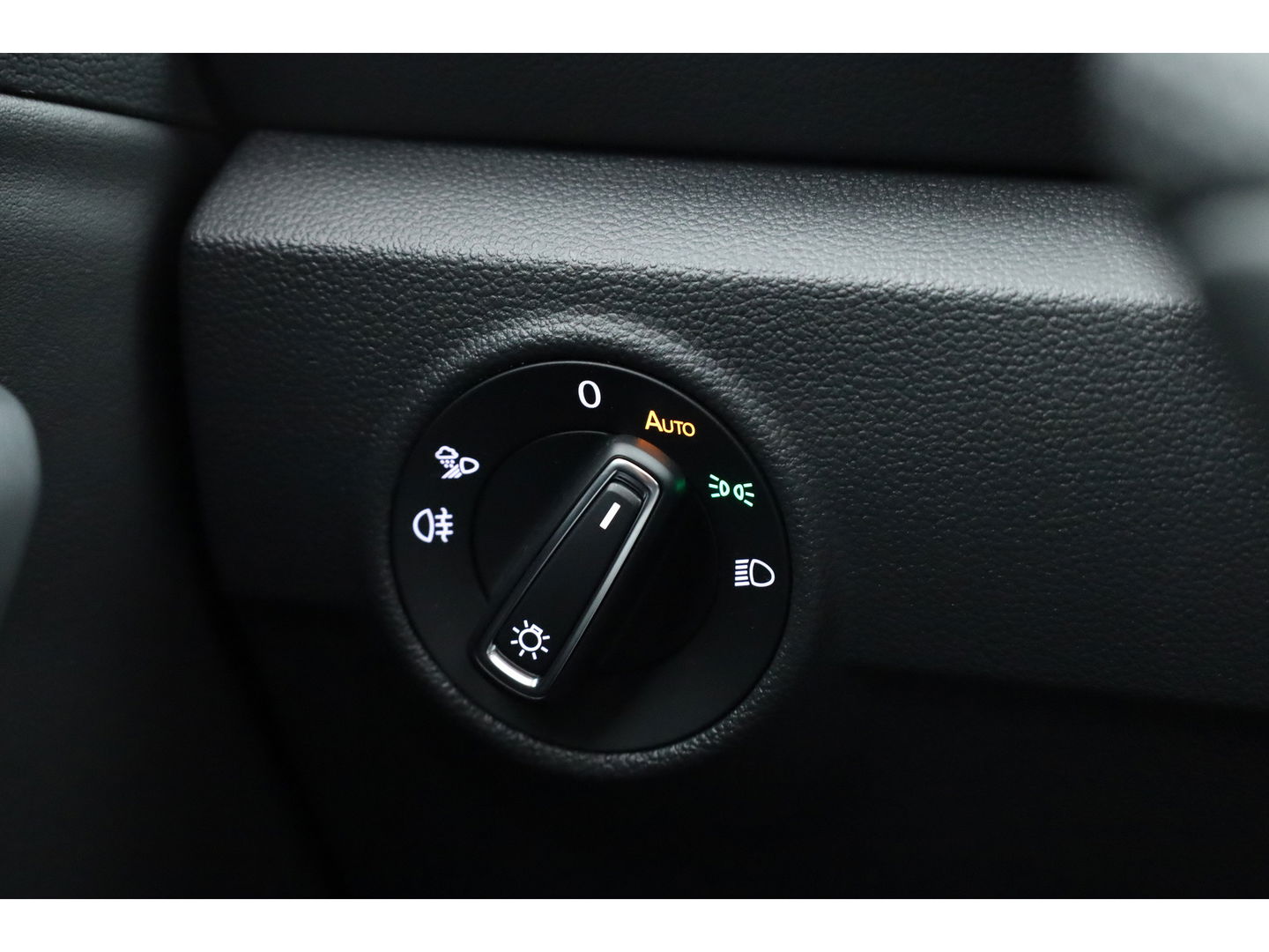 Volkswagen T-Roc 1.5 TSI R-Line Black Style | Pano | Adapt. Cruise | 19'' | IQ. Light | Camera | Afn. Trekhaak