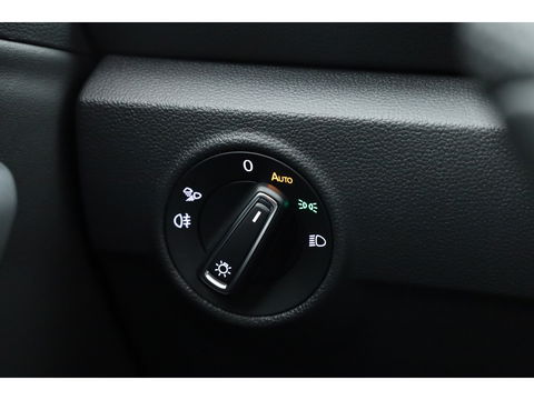 Volkswagen T-Roc 1.5 TSI R-Line Black Style | Pano | Adapt. Cruise | 19'' | IQ. Light | Camera | Afn. Trekhaak