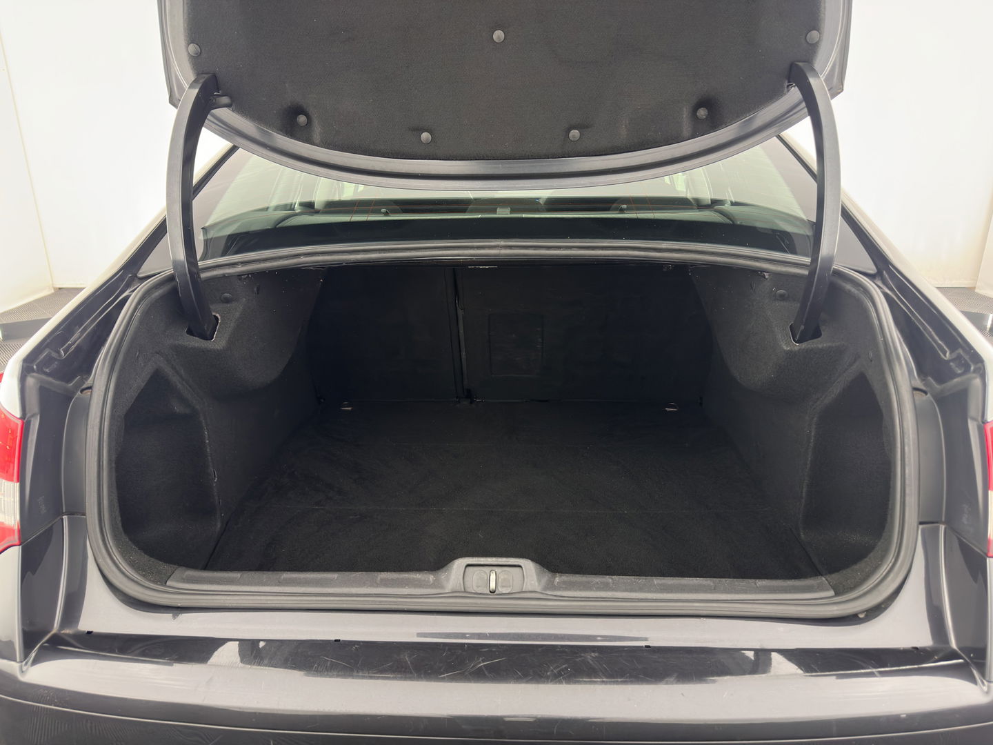 Citroën C5 1.6 e-HDi Collection Business Aut. * NAVI-FULLMAP | SPORT-SEATS | SHIFT-PADDLES | PDC | ECC | PRIVACY-GLASS | TOWBAR | 17 "ALU*