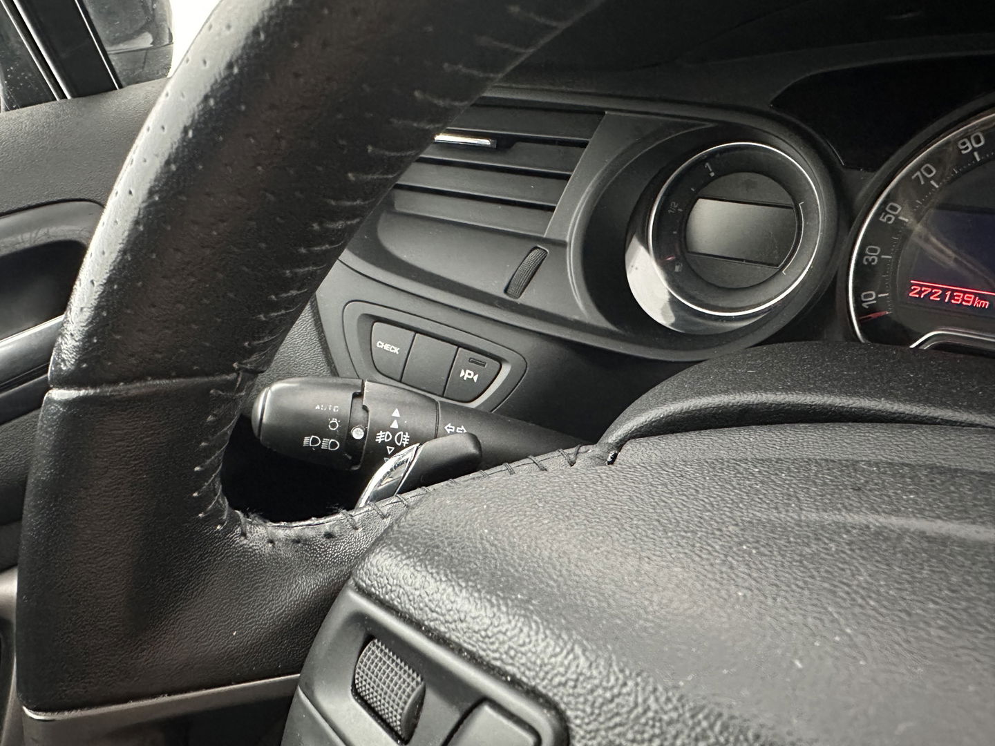 Citroën C5 1.6 e-HDi Collection Business Aut. * NAVI-FULLMAP | SPORT-SEATS | SHIFT-PADDLES | PDC | ECC | PRIVACY-GLASS | TOWBAR | 17 "ALU*