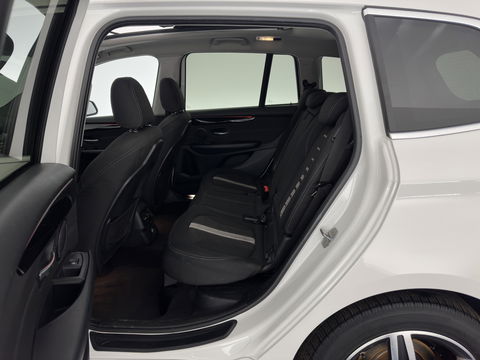 BMW 2 Serie Gran Tourer 216d Corporate Lease Sport ( 7-Pers ) *PANO | NAVI-FULLMAP | SPORTSEATS | ECC | PRIVACY-GLASS | PDC | CRUISE | 17''ALU*