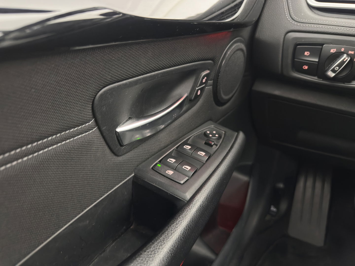 BMW 2 Serie Gran Tourer 216d Corporate Lease Sport ( 7-Pers ) *PANO | NAVI-FULLMAP | SPORTSEATS | ECC | PRIVACY-GLASS | PDC | CRUISE | 17''ALU*