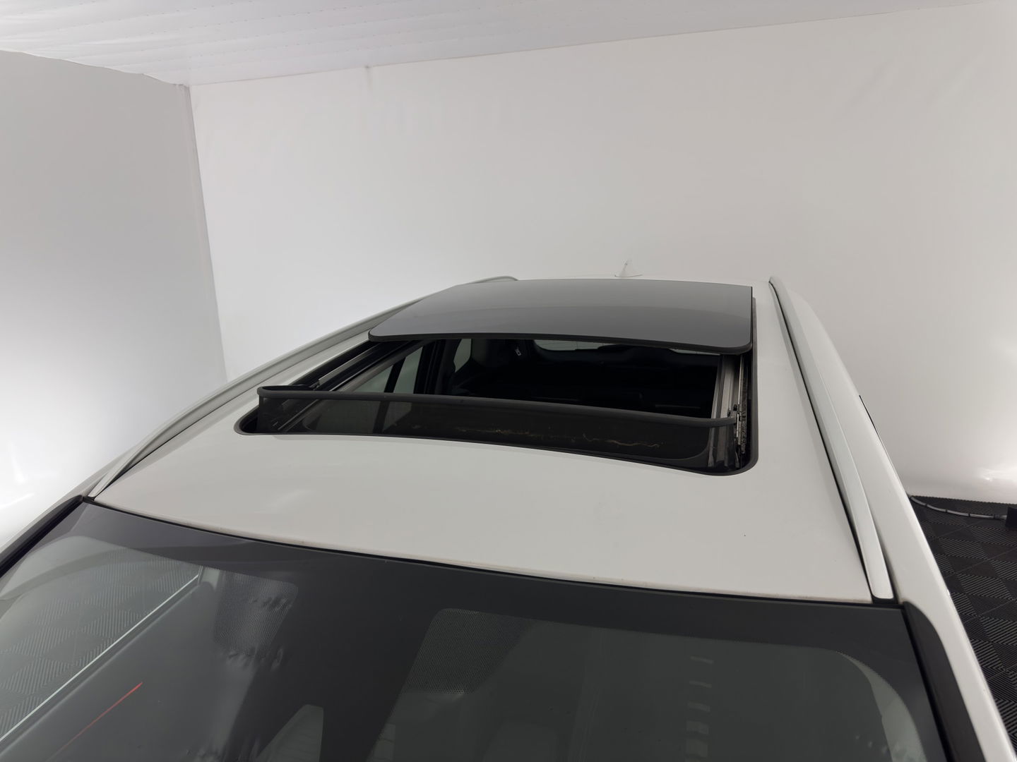 BMW 2 Serie Gran Tourer 216d Corporate Lease Sport ( 7-Pers ) *PANO | NAVI-FULLMAP | SPORTSEATS | ECC | PRIVACY-GLASS | PDC | CRUISE | 17''ALU*