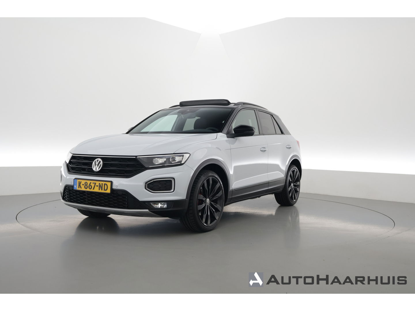 Volkswagen T-Roc 1.5 TSI Sport DSG | Pano | Afn. Trekhaak | Digi. Dashboard | Camera | 19'' | Adapt. Cruise | Keyless