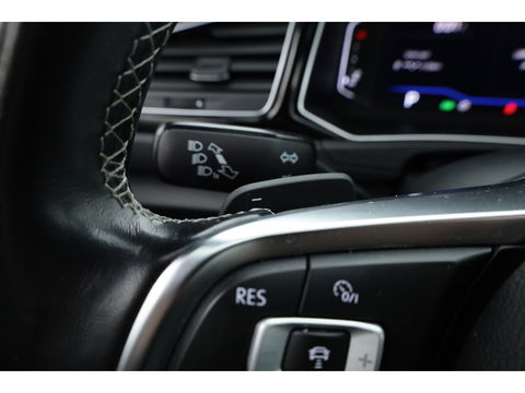 Volkswagen T-Roc 1.5 TSI Sport DSG | Pano | Afn. Trekhaak | Digi. Dashboard | Camera | 19'' | Adapt. Cruise | Keyless