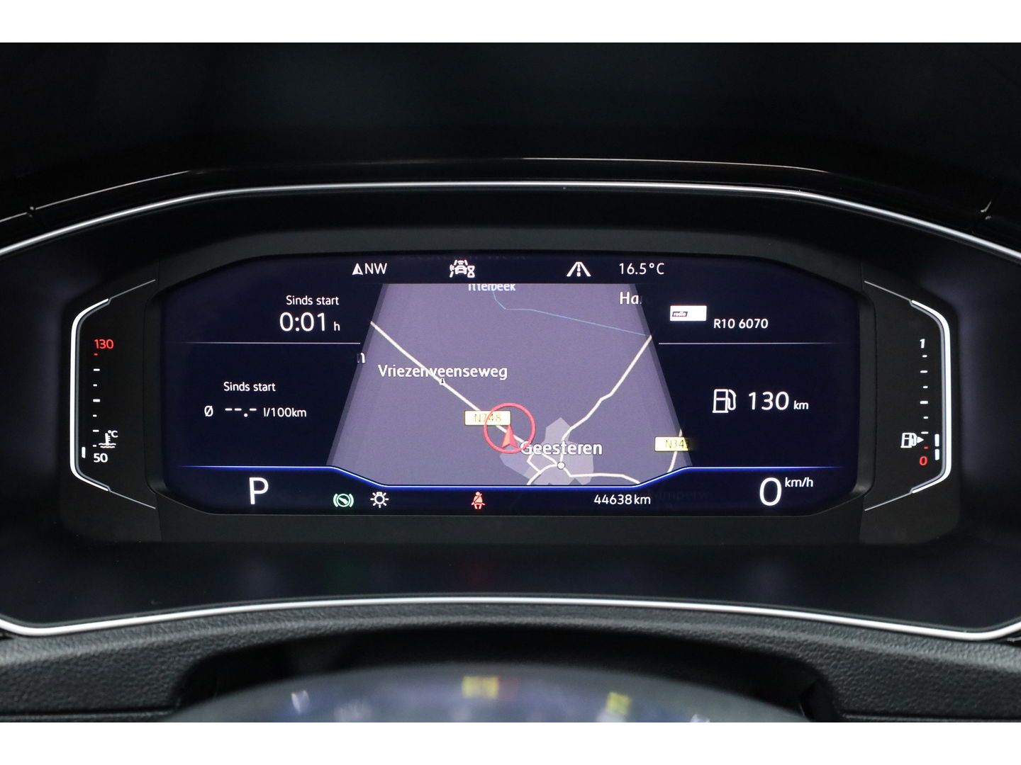 Volkswagen T-Roc 1.5 TSI Sport DSG | Pano | Afn. Trekhaak | Digi. Dashboard | Camera | 19'' | Adapt. Cruise | Keyless