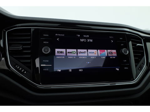 Volkswagen T-Roc 1.5 TSI Sport DSG | Pano | Afn. Trekhaak | Digi. Dashboard | Camera | 19'' | Adapt. Cruise | Keyless