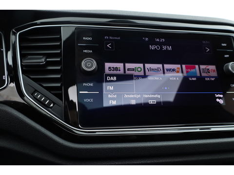 Volkswagen T-Roc 1.5 TSI Sport DSG | Pano | Afn. Trekhaak | Digi. Dashboard | Camera | 19'' | Adapt. Cruise | Keyless