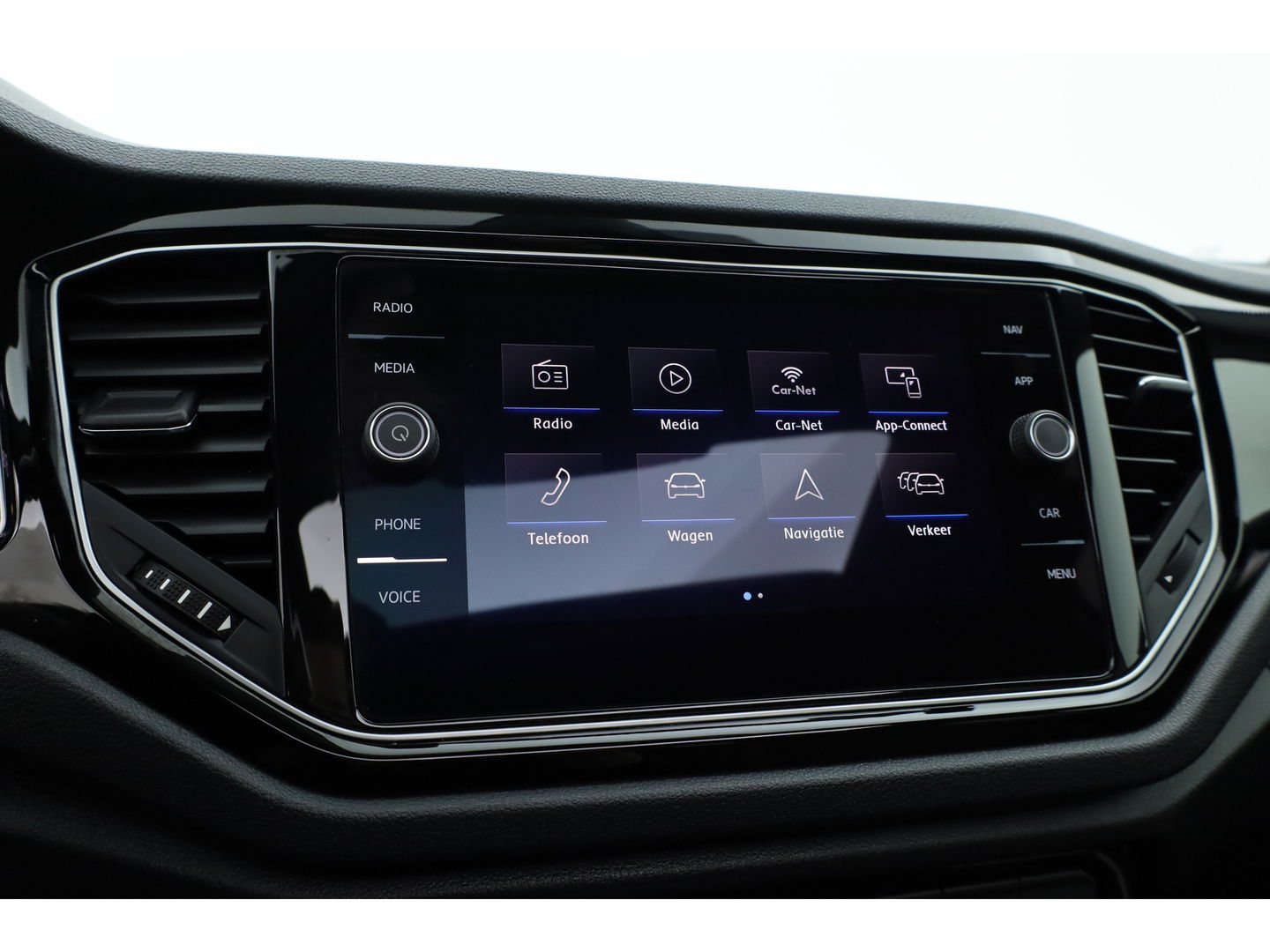 Volkswagen T-Roc 1.5 TSI Sport DSG | Pano | Afn. Trekhaak | Digi. Dashboard | Camera | 19'' | Adapt. Cruise | Keyless