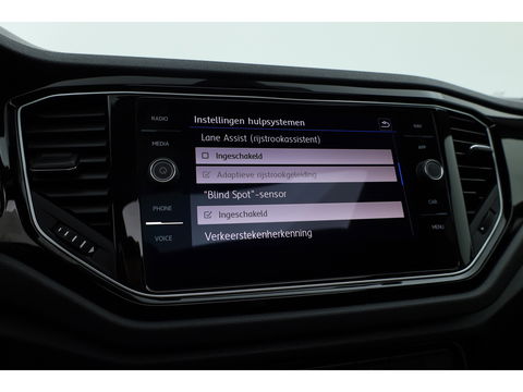 Volkswagen T-Roc 1.5 TSI Sport DSG | Pano | Afn. Trekhaak | Digi. Dashboard | Camera | 19'' | Adapt. Cruise | Keyless