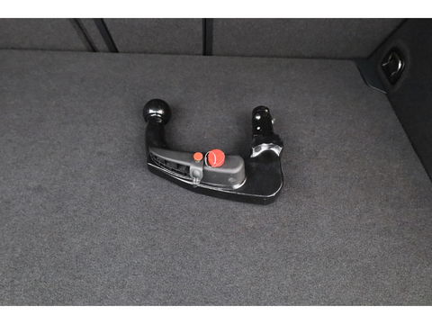 Volkswagen T-Roc 1.5 TSI Sport DSG | Pano | Afn. Trekhaak | Digi. Dashboard | Camera | 19'' | Adapt. Cruise | Keyless