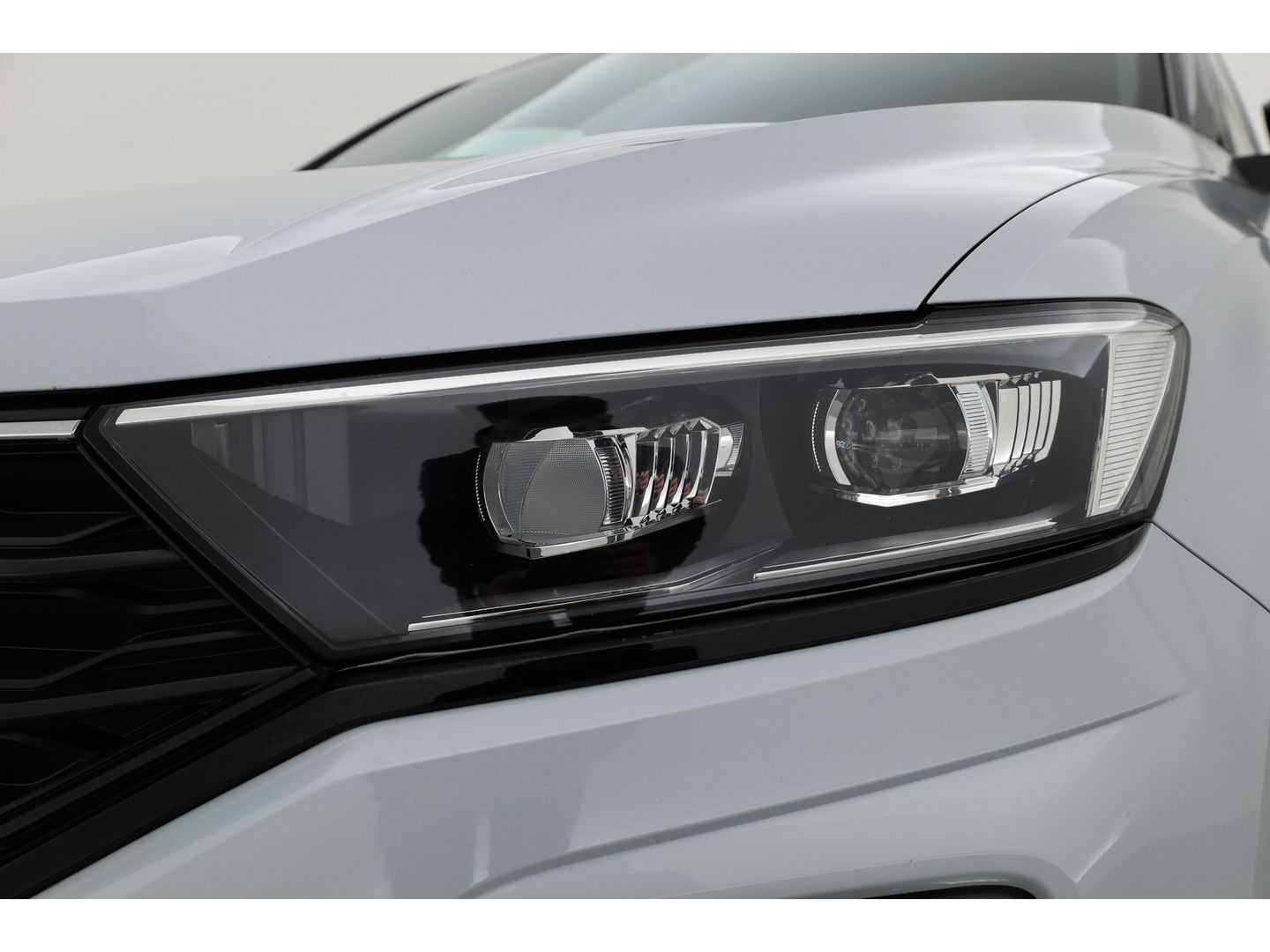 Volkswagen T-Roc 1.5 TSI Sport DSG | Pano | Afn. Trekhaak | Digi. Dashboard | Camera | 19'' | Adapt. Cruise | Keyless