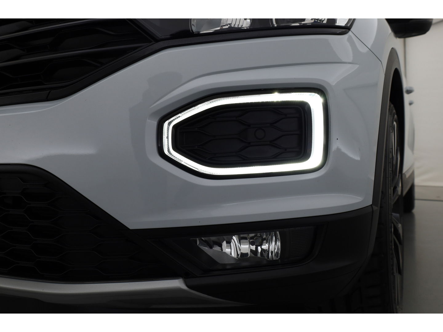 Volkswagen T-Roc 1.5 TSI Sport DSG | Pano | Afn. Trekhaak | Digi. Dashboard | Camera | 19'' | Adapt. Cruise | Keyless