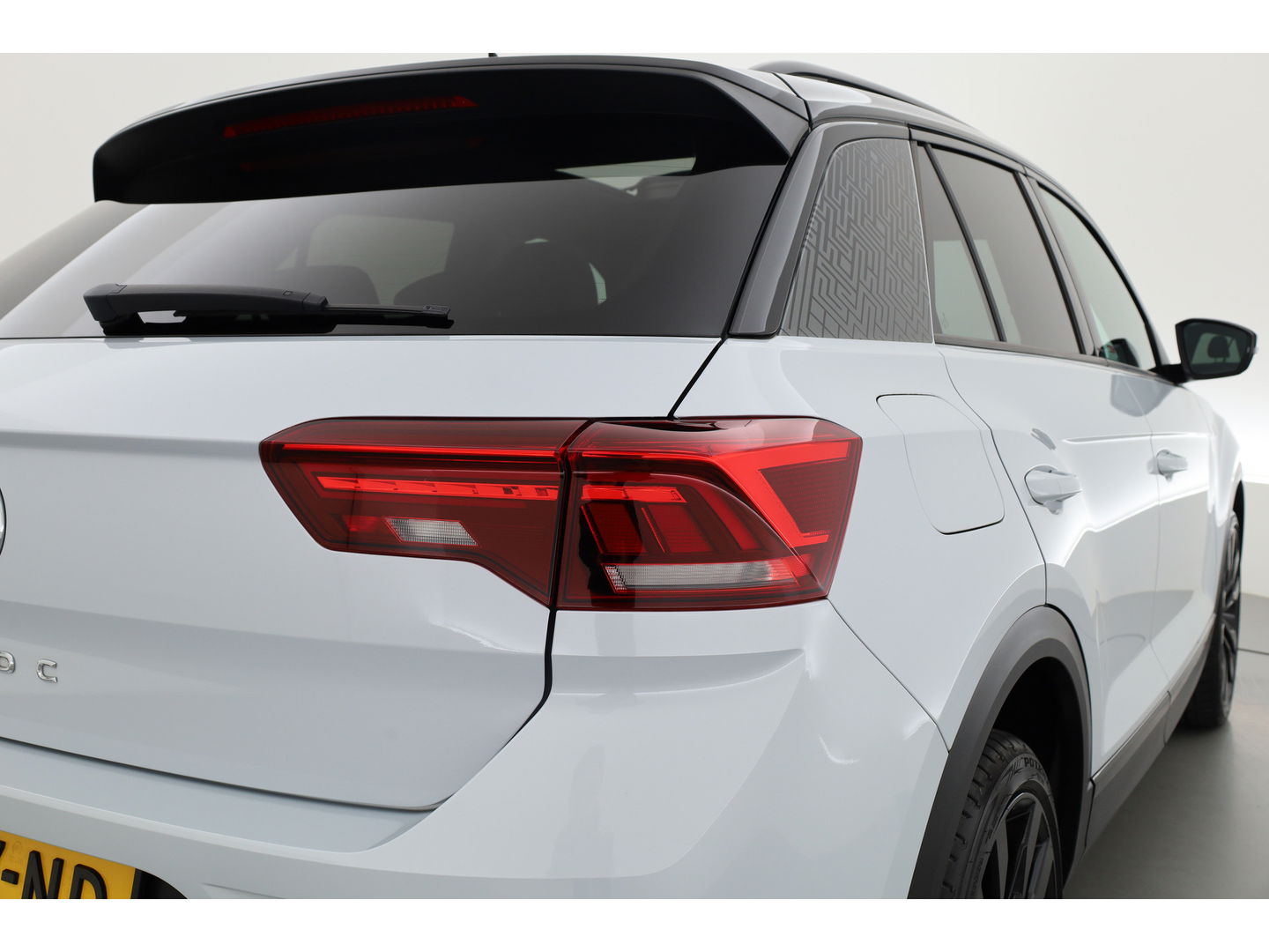 Volkswagen T-Roc 1.5 TSI Sport DSG | Pano | Afn. Trekhaak | Digi. Dashboard | Camera | 19'' | Adapt. Cruise | Keyless